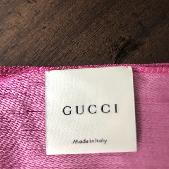 🎊5 ⭐️HP/RESTOCKED/JUST IN🎊Luxurious Gucci Scarf - Picture 4 of 6